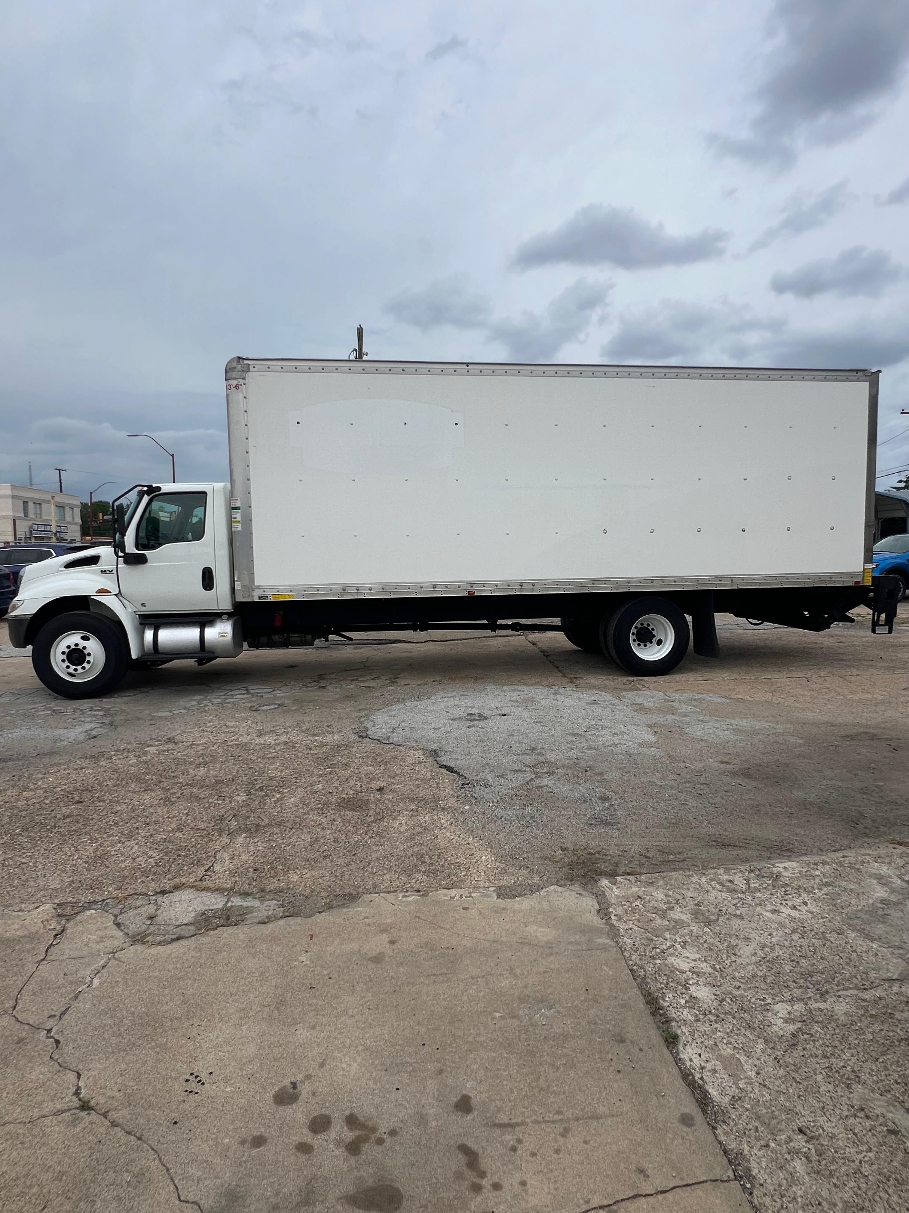 2022 International 4300 26FT Box Truck for sale in Fort Worth, TX — photo 3