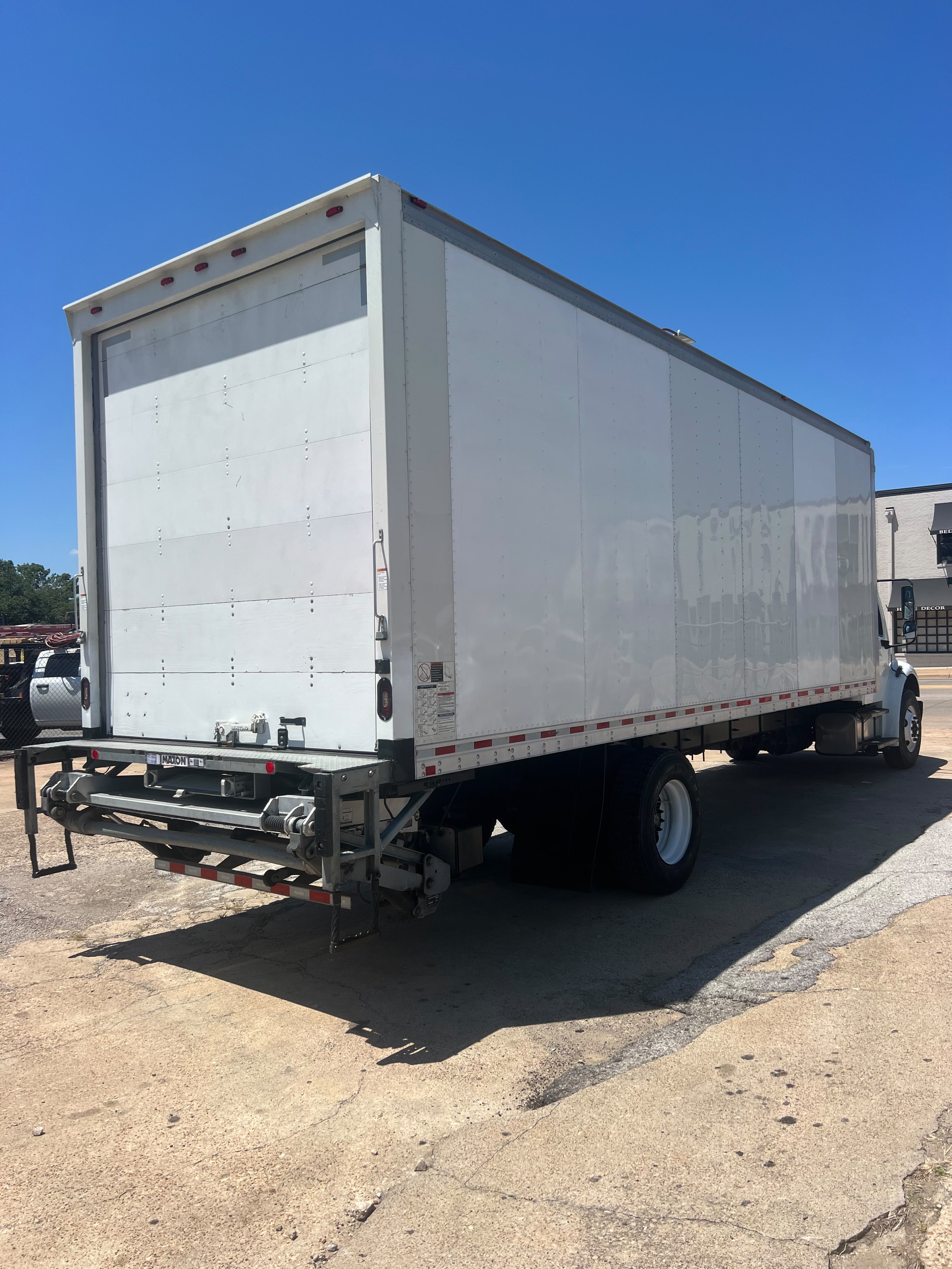 2018 FREIGHTLINER M2 106 26FT Box Truck for sale in Fort Worth, TX — photo 4