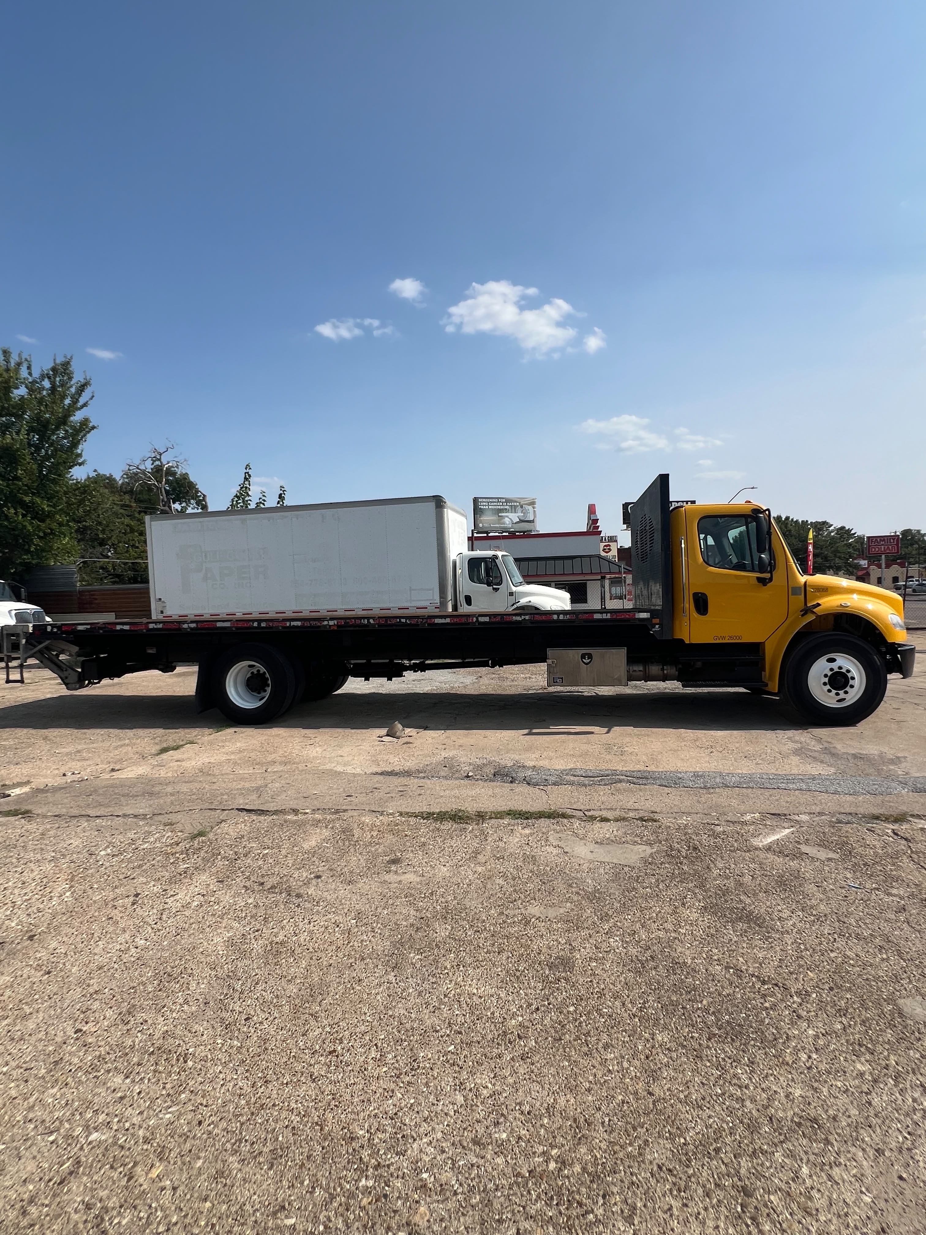 2019 Freightliner flatbed 26 Box Truck for sale in Fort Worth, TX — photo 3