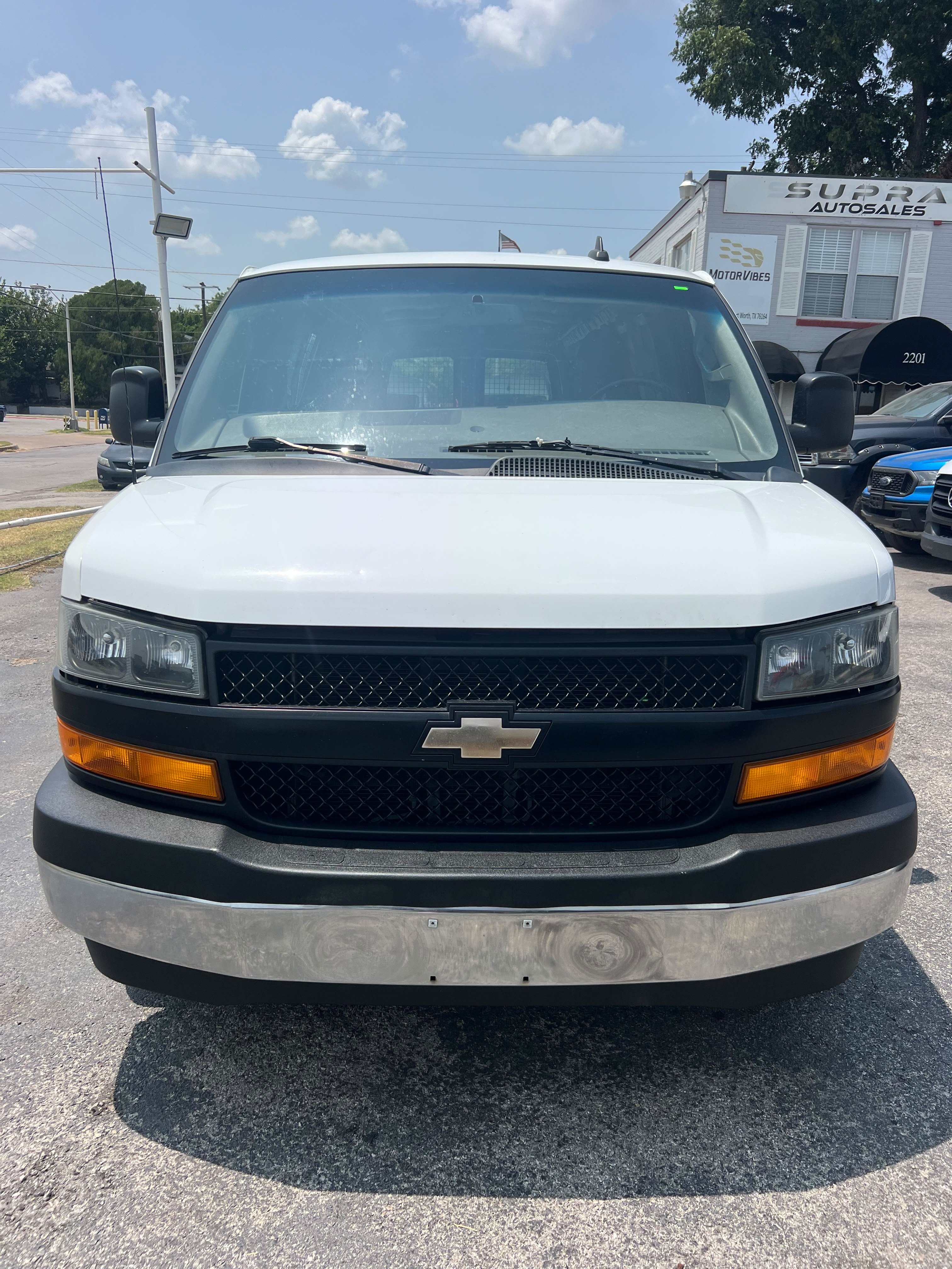 2019 CHEVROLET EXPRES G2500 Cargo Van for sale in Fort Worth, TX — photo 2