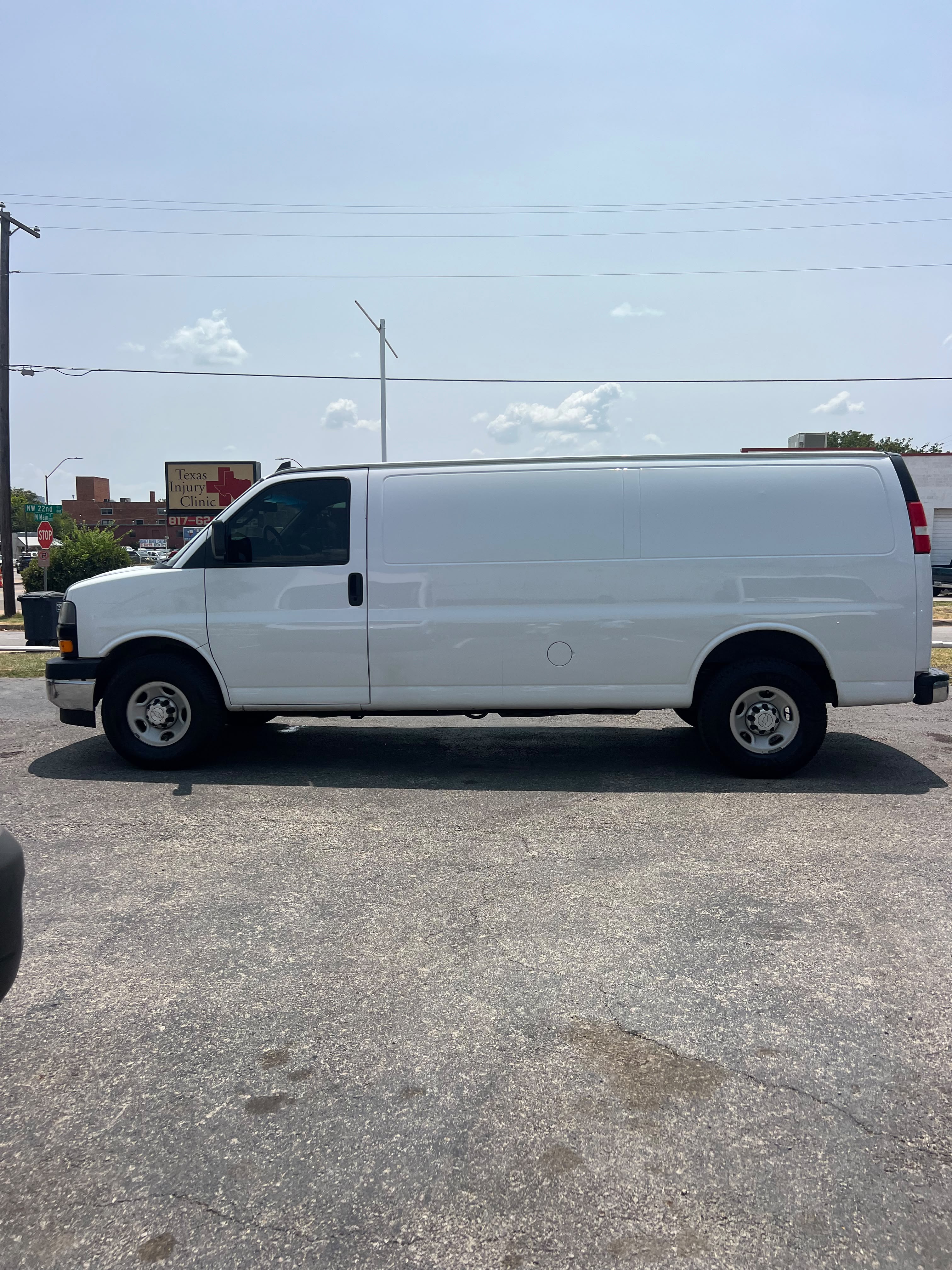 2019 CHEVROLET EXPRES G2500 Cargo Van for sale in Fort Worth, TX — photo 4