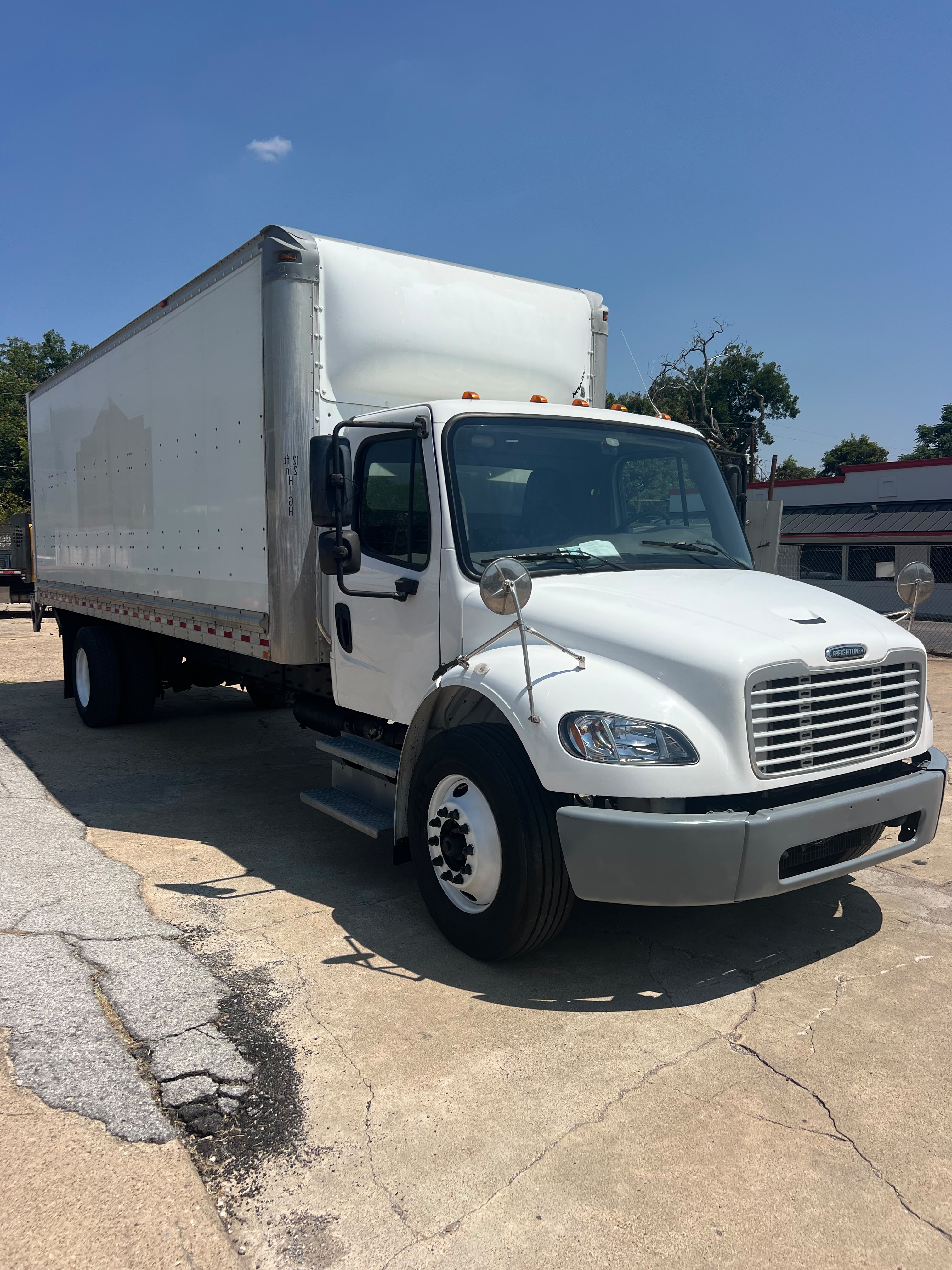 2017 FREIGHTLINER M2 106 26FT Box Truck for sale in Fort Worth, TX — photo 2