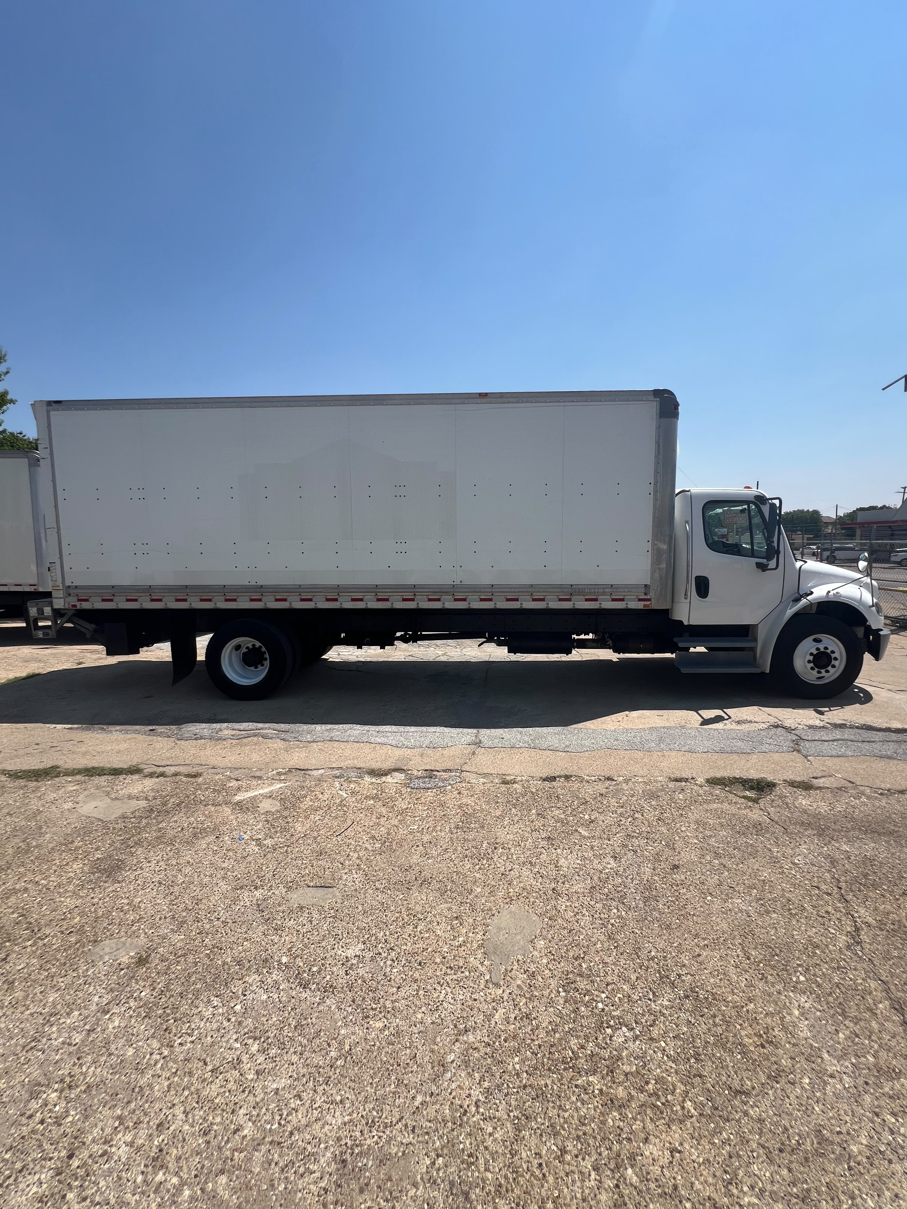 2017 FREIGHTLINER M2 106 26FT Box Truck for sale in Fort Worth, TX — photo 4