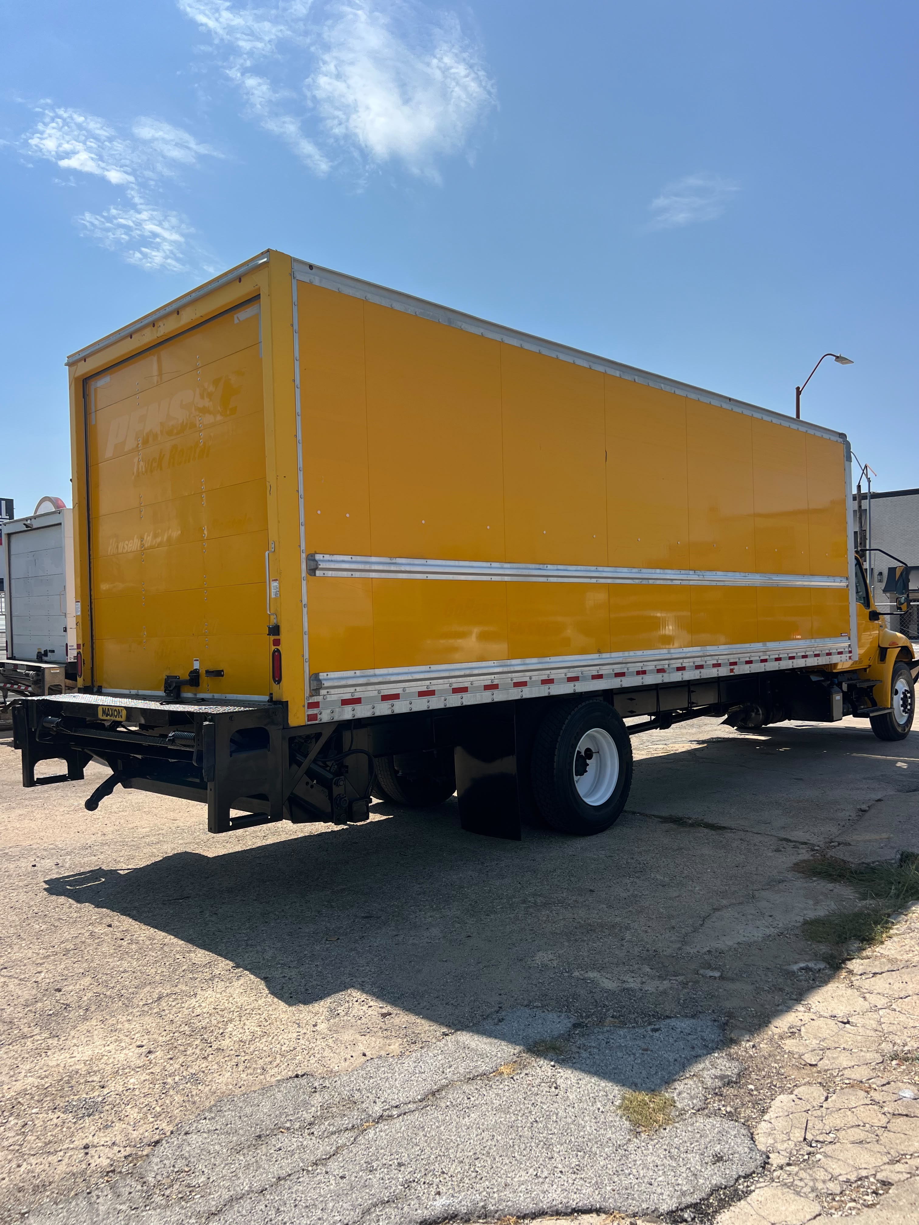 2021 INTERNATIONAL MV607 26FT Box Truck for sale in Fort Worth, TX — photo 4